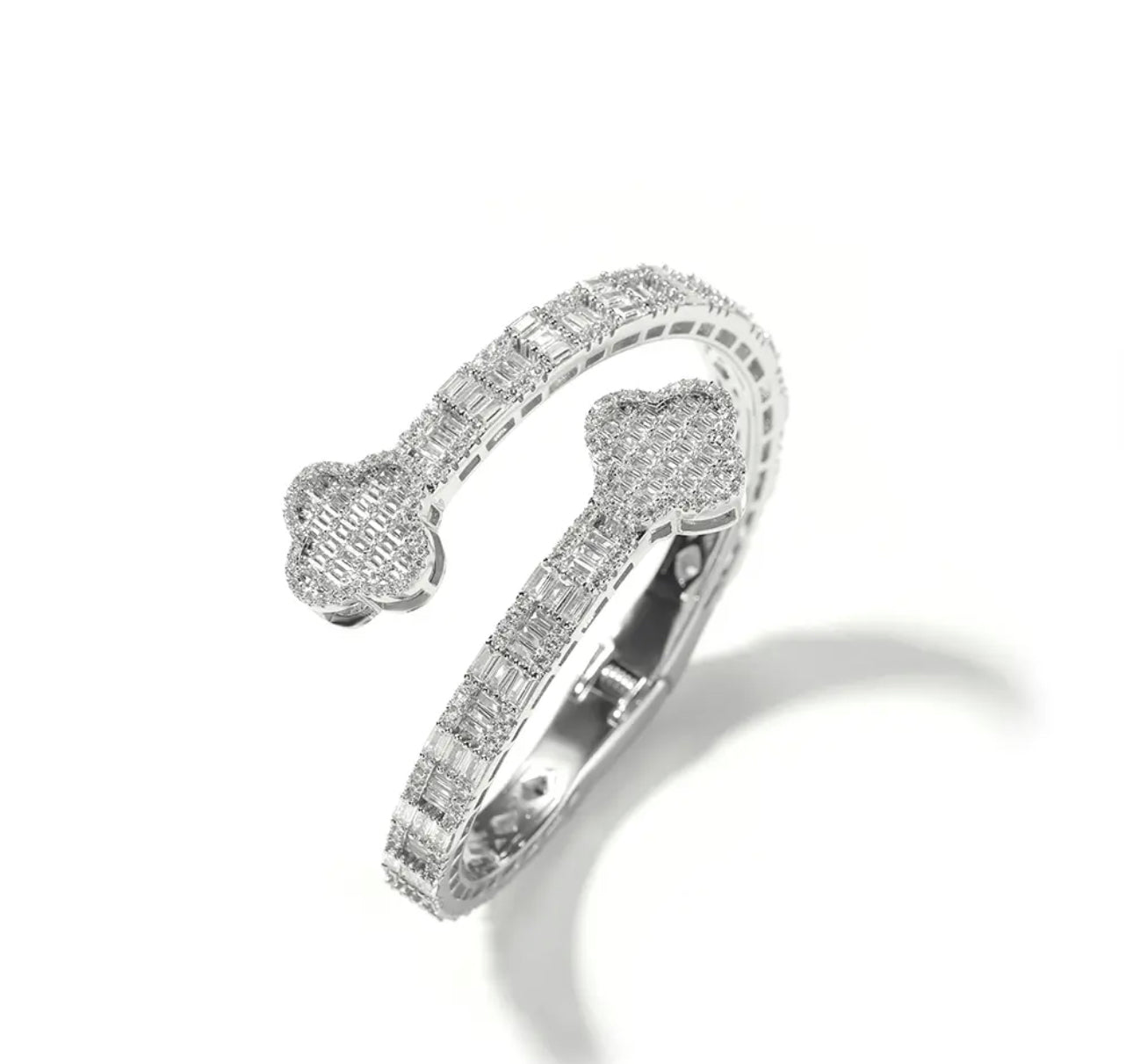 CRUSHED CLOVER | BANGLE